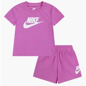 Nike Kids T-Shirt and Shorts Set Pink Size 4T XS